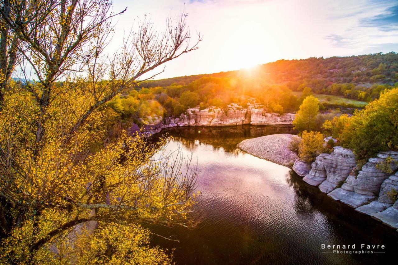 Mas Saint Antoine Villa Bourg-Saint-Andeol Bagian luar foto